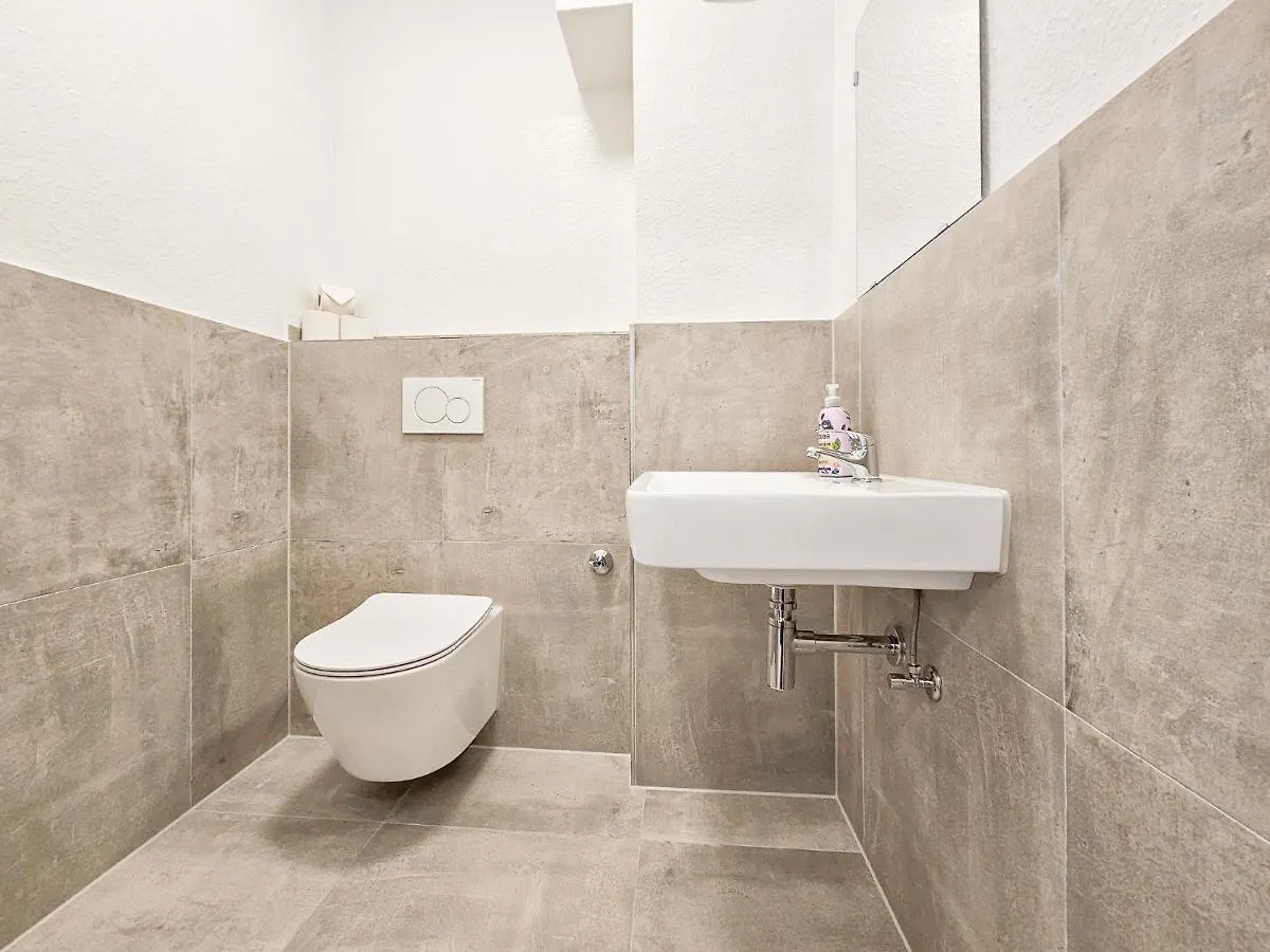 Raj Living - 2 Or 3 Room Apartments - 15 Min Zur Messe Dus & 10 Min Old Town Dus Düsseldorf
