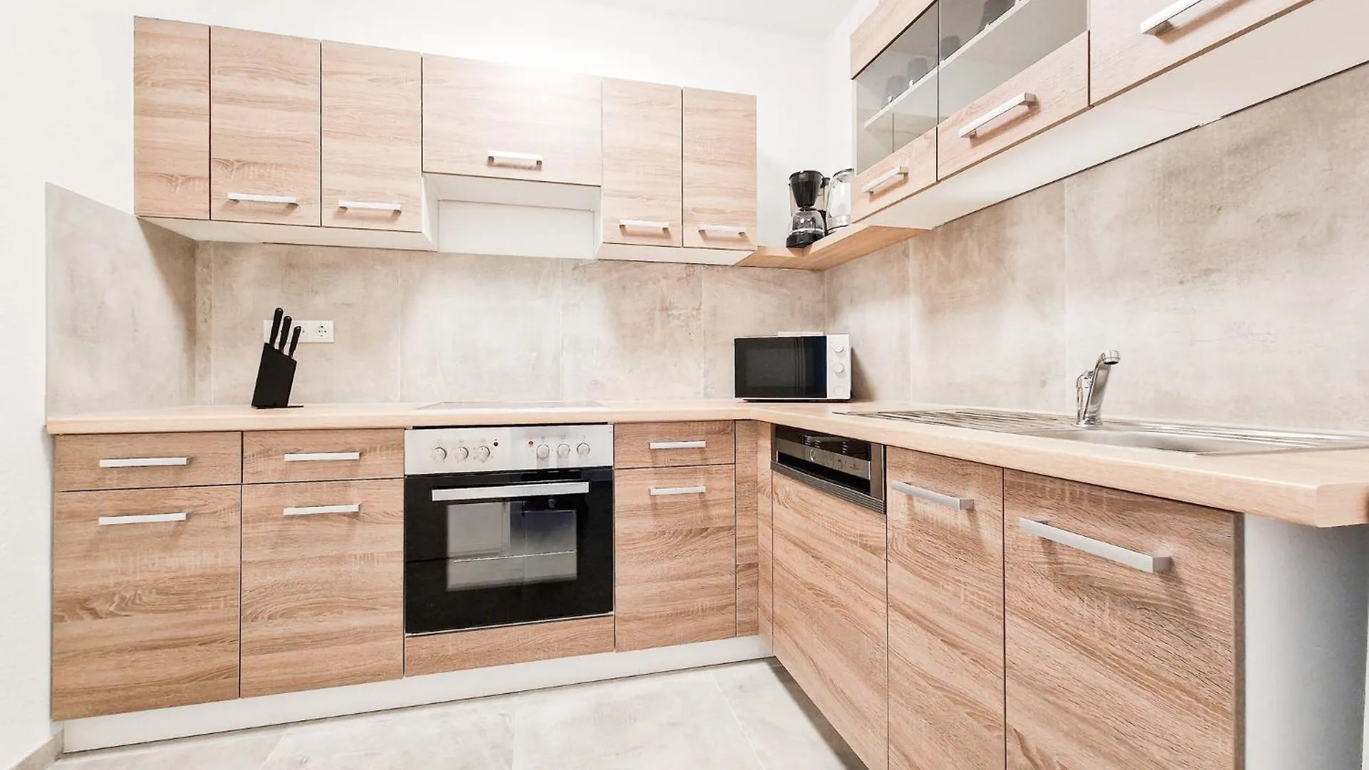 Raj Living - 2 Or 3 Room Apartments - 15 Min Zur Messe Dus & 10 Min Old Town Dus Düsseldorf Germania